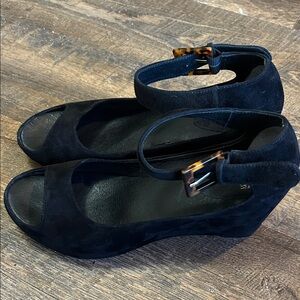Johnston & Murphy Black Suede Wedges Peep Toe Pumps Shoes Womens Tricia Size 9
